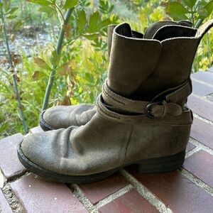 born • gray leather boots